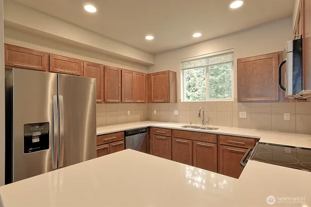 $2,850 | 10502 14th Drive Southeast, Everett, WA 98208