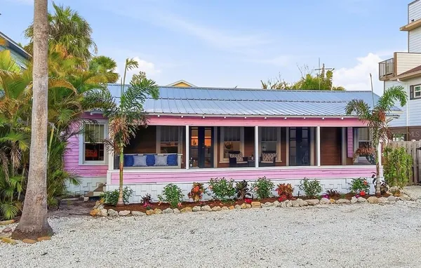 $999,000 | 2913 Gulf Drive, Holmes Beach, FL 34217