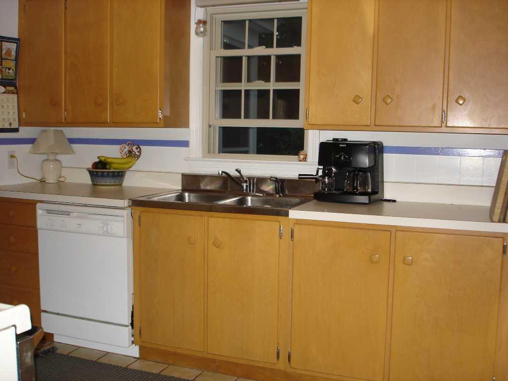 148 Ridgeway Avenue Pittsfield, MA 01201 - Photo 5 of 15 Kitchen 1