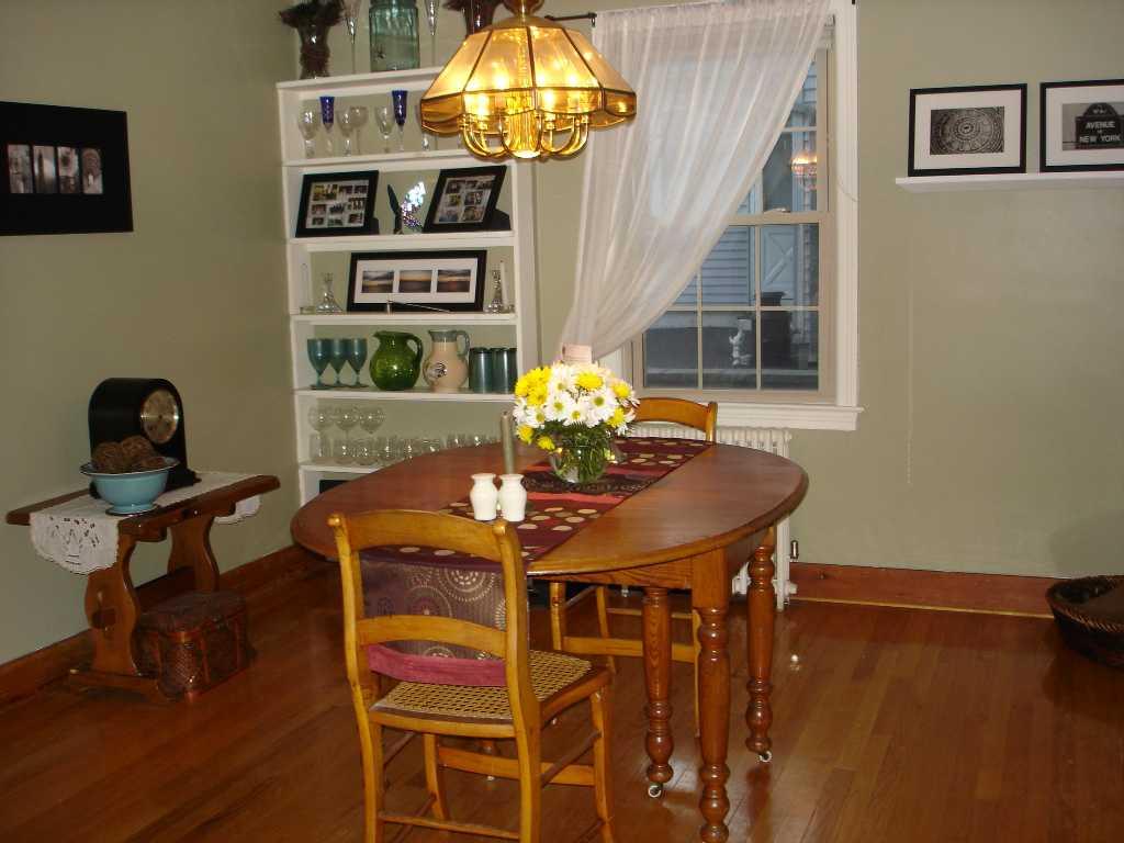 148 Ridgeway Avenue Pittsfield, MA 01201 - Photo 9 of 15 Dining room