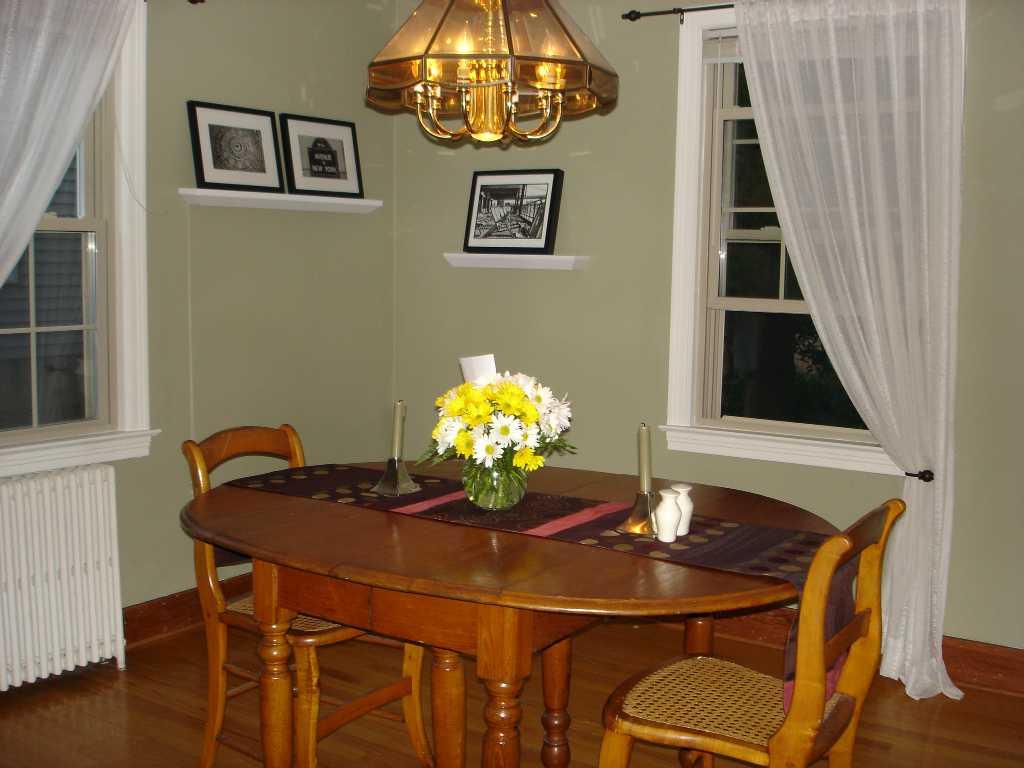 148 Ridgeway Avenue Pittsfield, MA 01201 - Photo 10 of 15 Dining room 2