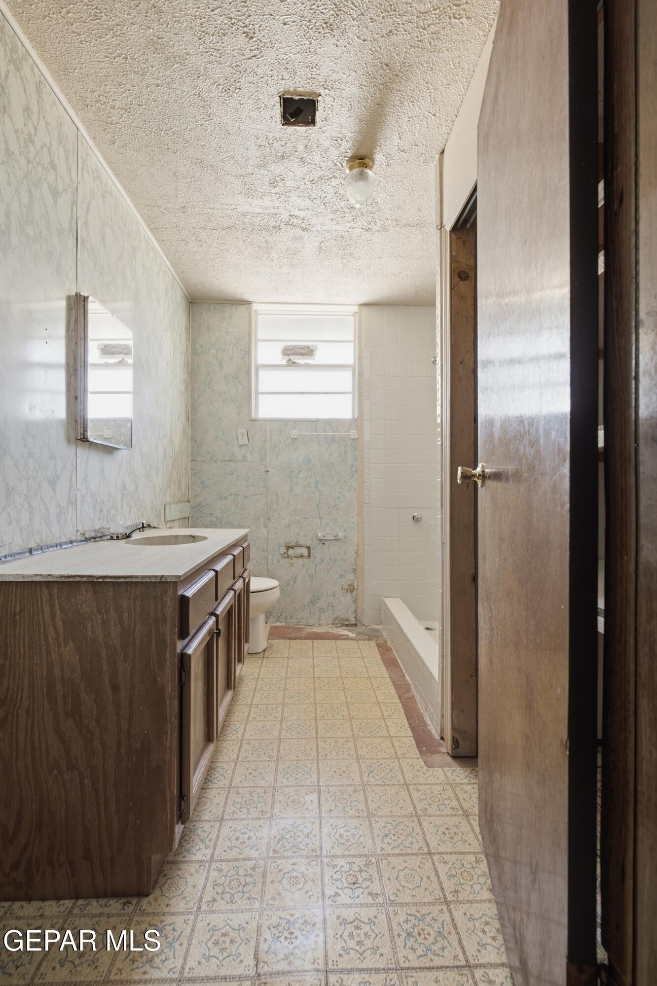 257 San Elizario Road Clint, TX 79836 - Photo 11 of 42 DSC05324