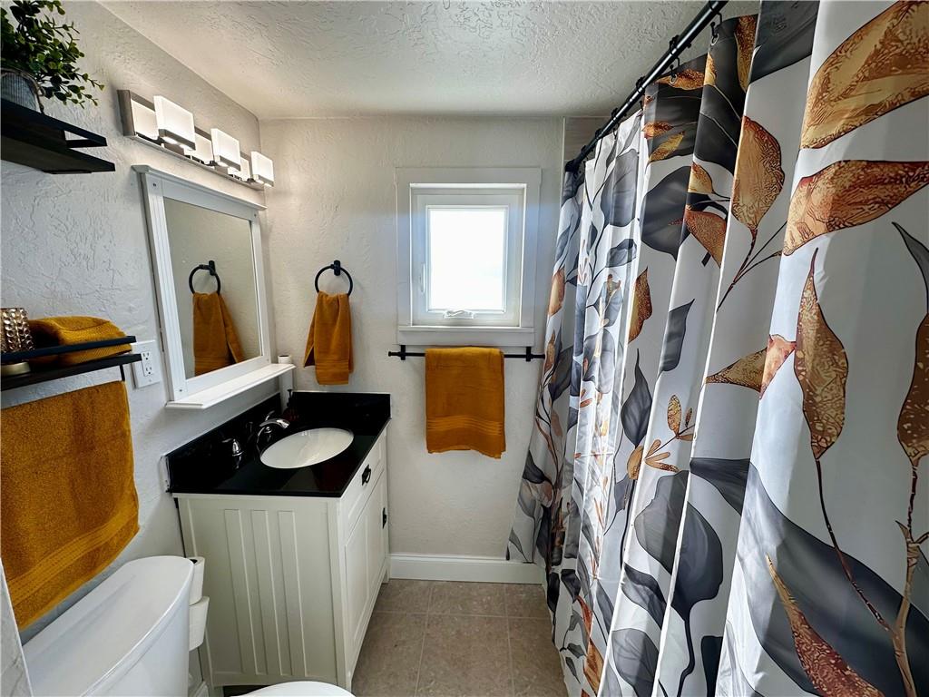 710 Locust Street, Unit 708 Bridgeville, PA 15017 - Photo 4 of 9