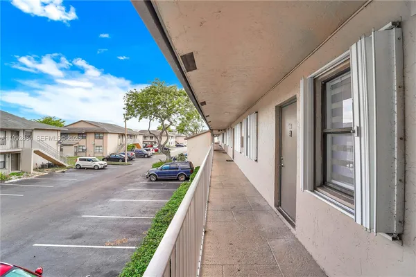 $2,300 | 7668 Southwest 152nd Avenue, Unit 2211, Miami, FL 33193