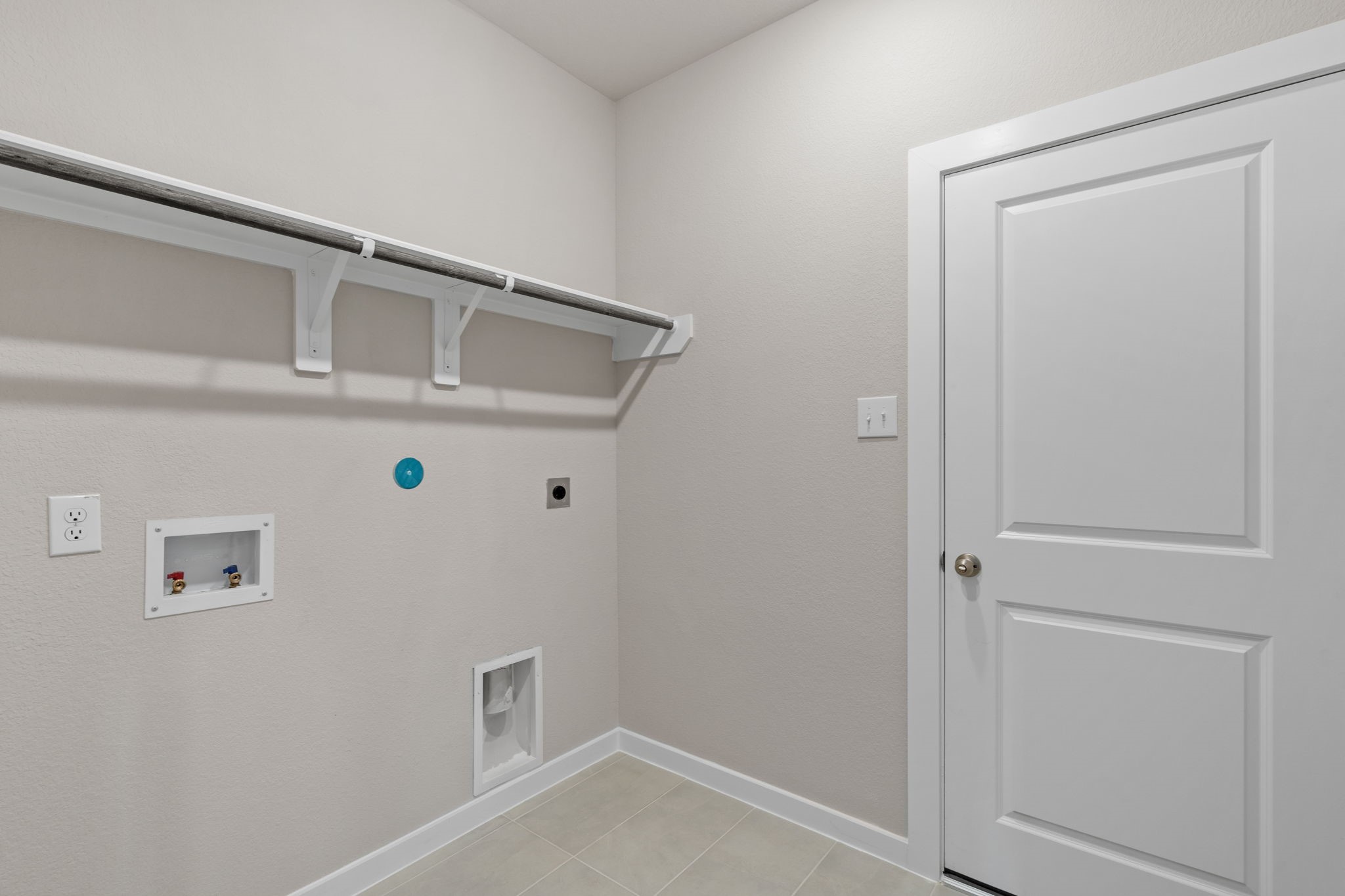 12015 Moonlight Path Drive Conroe, TX 77304 - Photo 23 of 31 a view of utility room