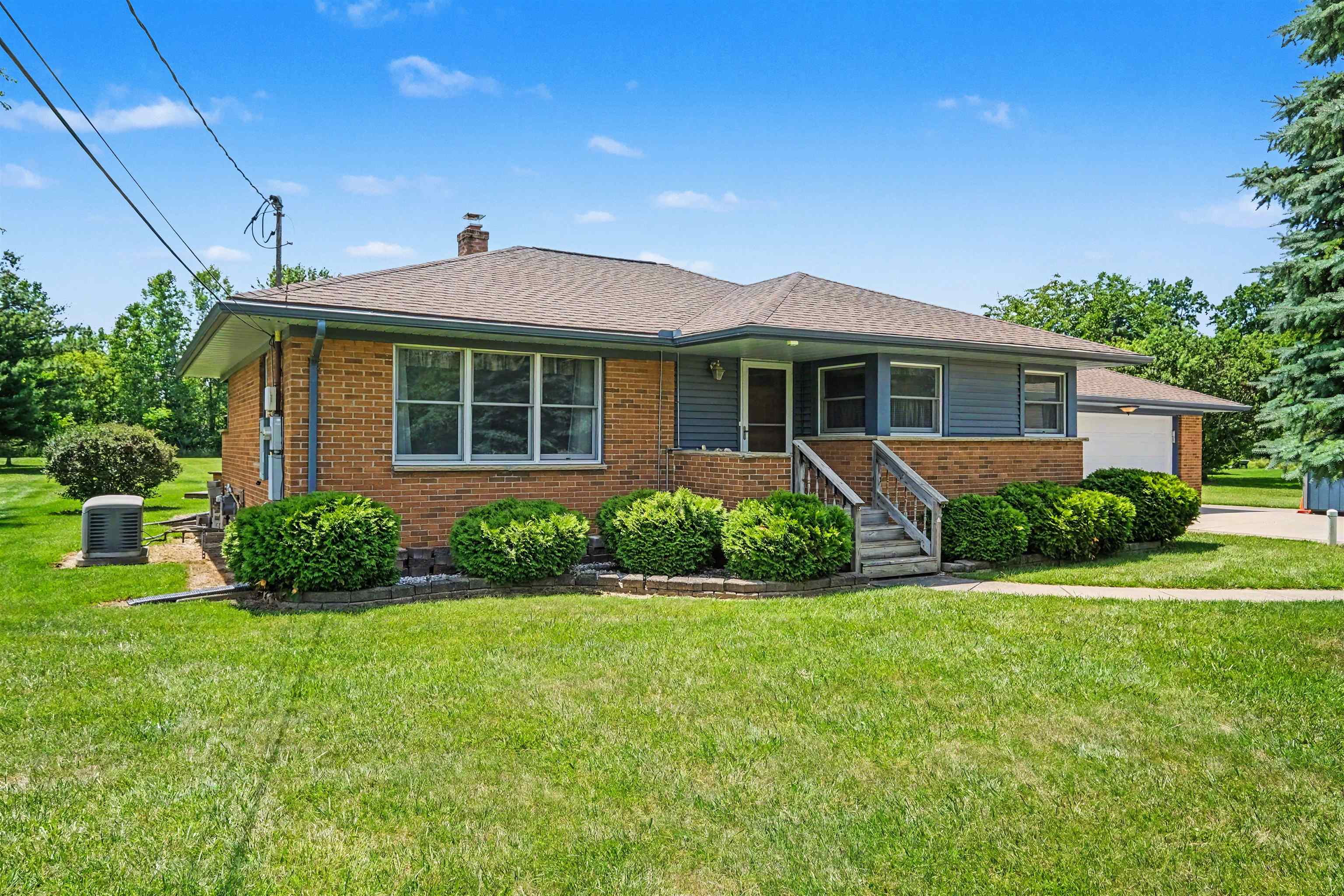8155 Corunna Road Flint, MI 48532 - Photo 2 of 36