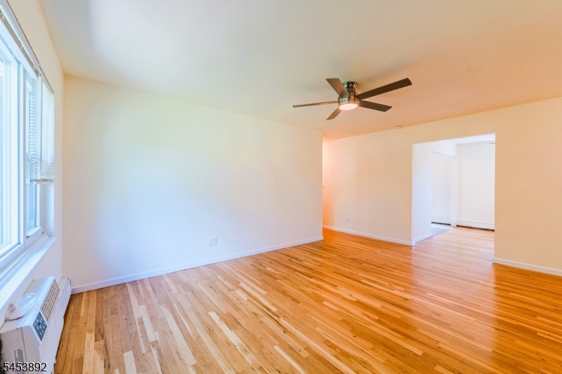 93 Fox Road, Unit 3B Edison, NJ 08817 - Photo 3 of 21 Gallery Image 3