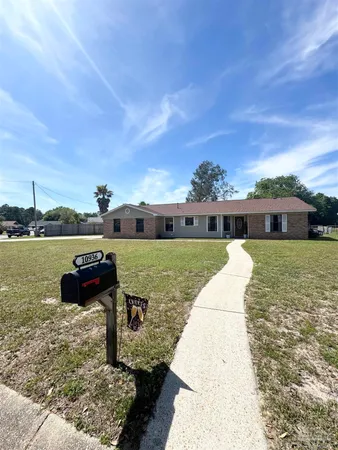 $2,100 | 10936 Oak Valley Drive, Pensacola, FL 32506