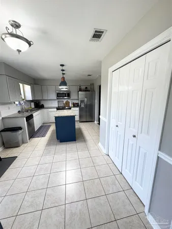 $2,100 | 10936 Oak Valley Drive, Pensacola, FL 32506