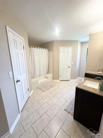 $2,100 | 10936 Oak Valley Drive, Pensacola, FL 32506