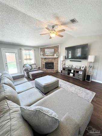 $2,100 | 10936 Oak Valley Drive, Pensacola, FL 32506