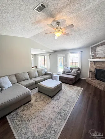 $2,100 | 10936 Oak Valley Drive, Pensacola, FL 32506