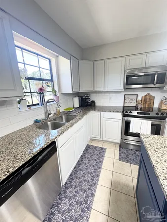$2,100 | 10936 Oak Valley Drive, Pensacola, FL 32506