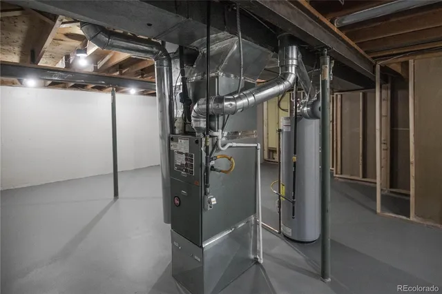 a view of a yard in front of a house