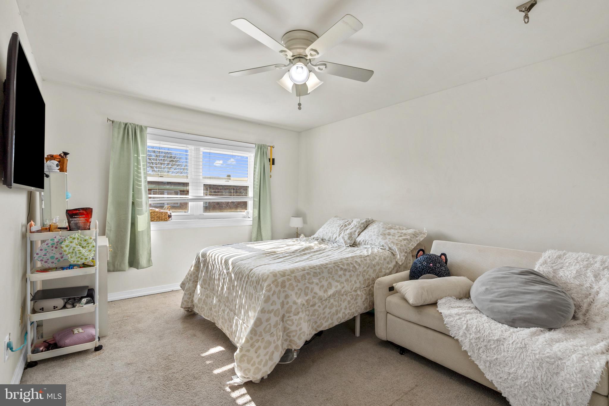 12449 Sweet Briar Road Philadelphia, PA 19154 - Photo 23 of 38 Gallery Image 23