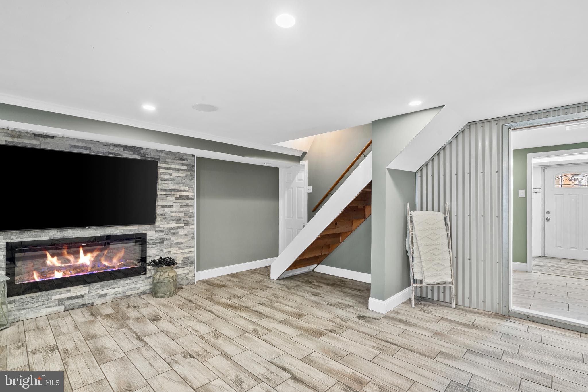 12449 Sweet Briar Road Philadelphia, PA 19154 - Photo 25 of 38 Gallery Image 25