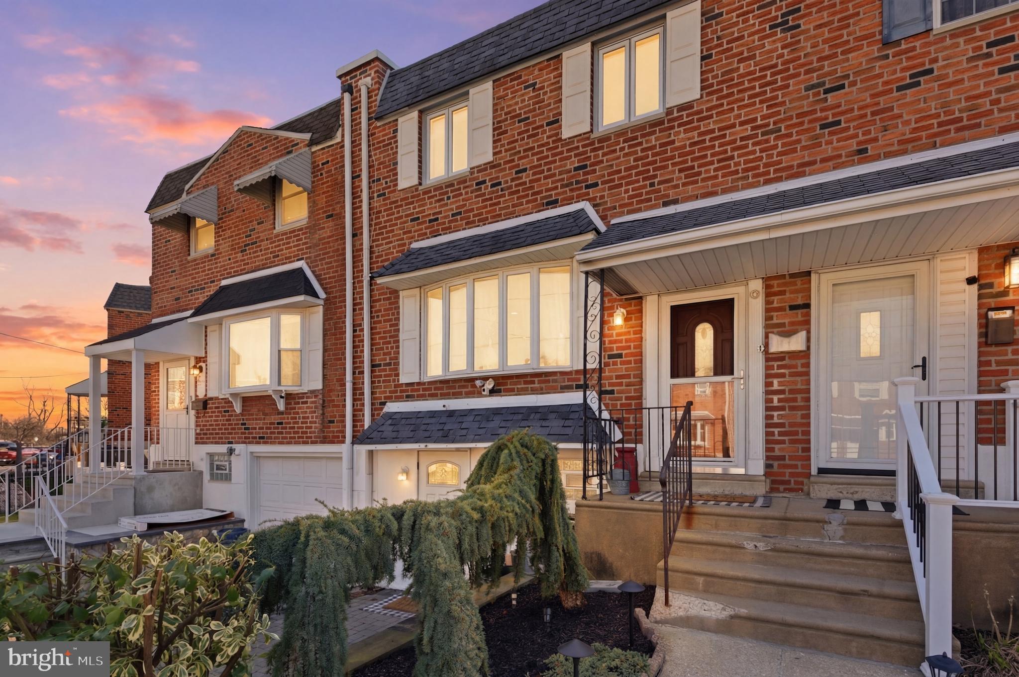 12449 Sweet Briar Road Philadelphia, PA 19154 - Photo 3 of 38 Gallery Image 3