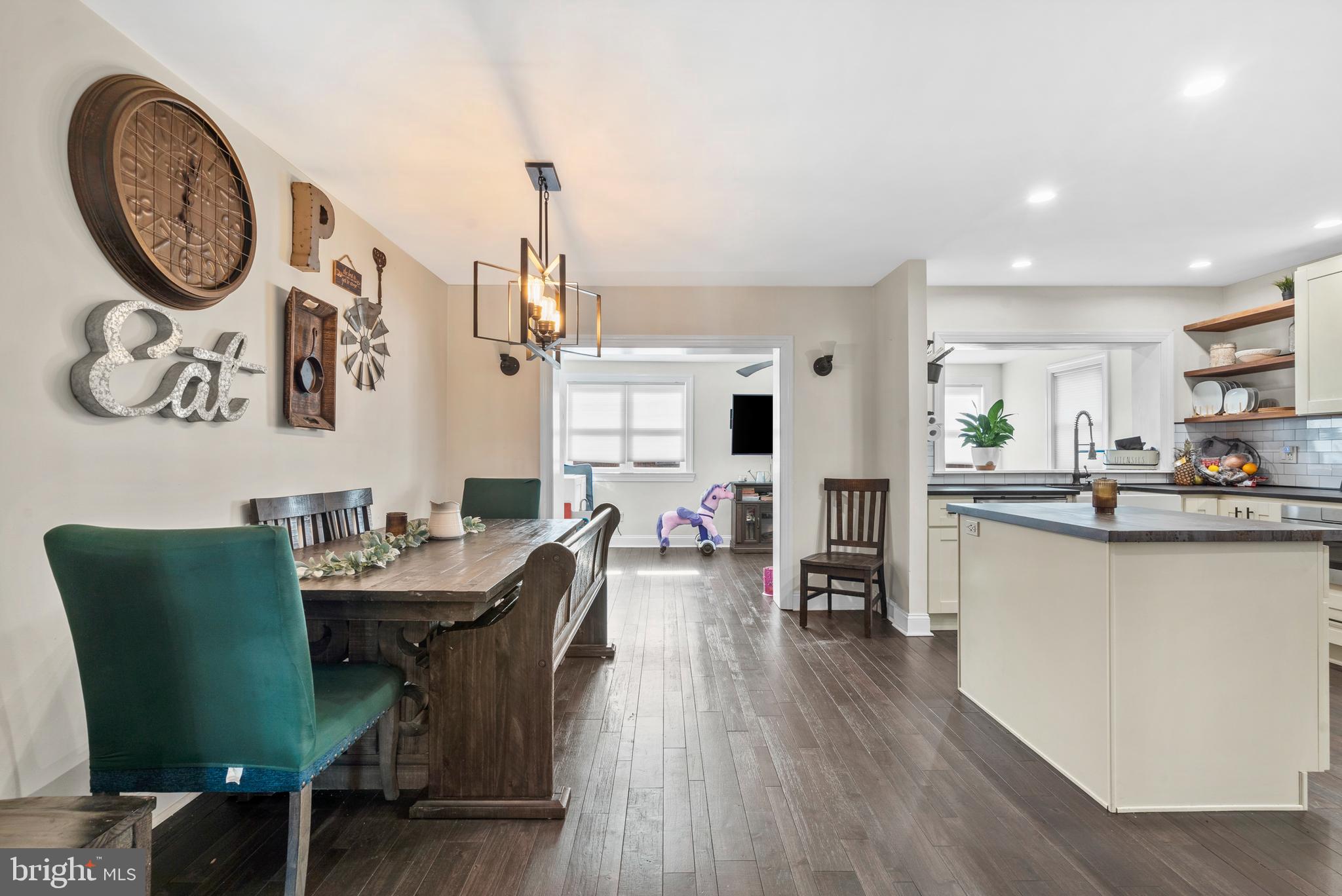 12449 Sweet Briar Road Philadelphia, PA 19154 - Photo 10 of 38 Gallery Image 10