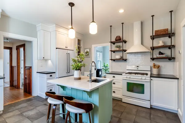 $580,000 | 40 Clark Street, Easthampton, MA 01027