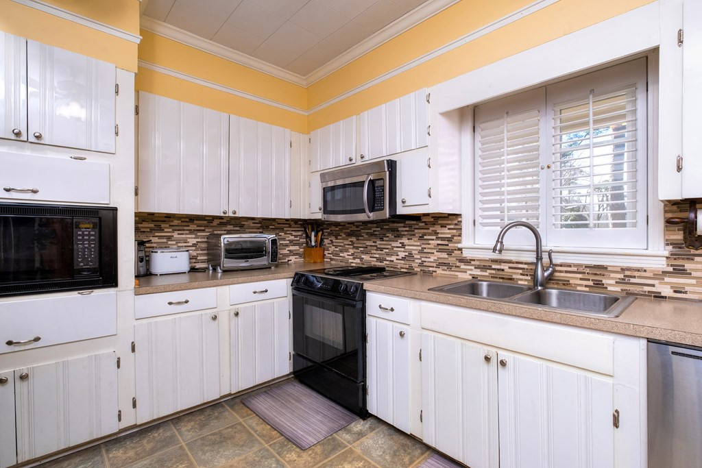 717 West Hampton Avenue Sumter, SC 29150 - Photo 12 of 24 Gallery Image 12