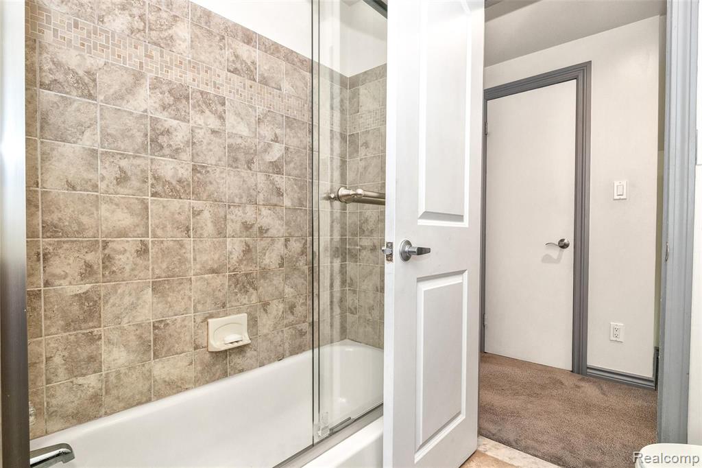 146 Meridan Street Dearborn, MI 48124 - Photo 27 of 45