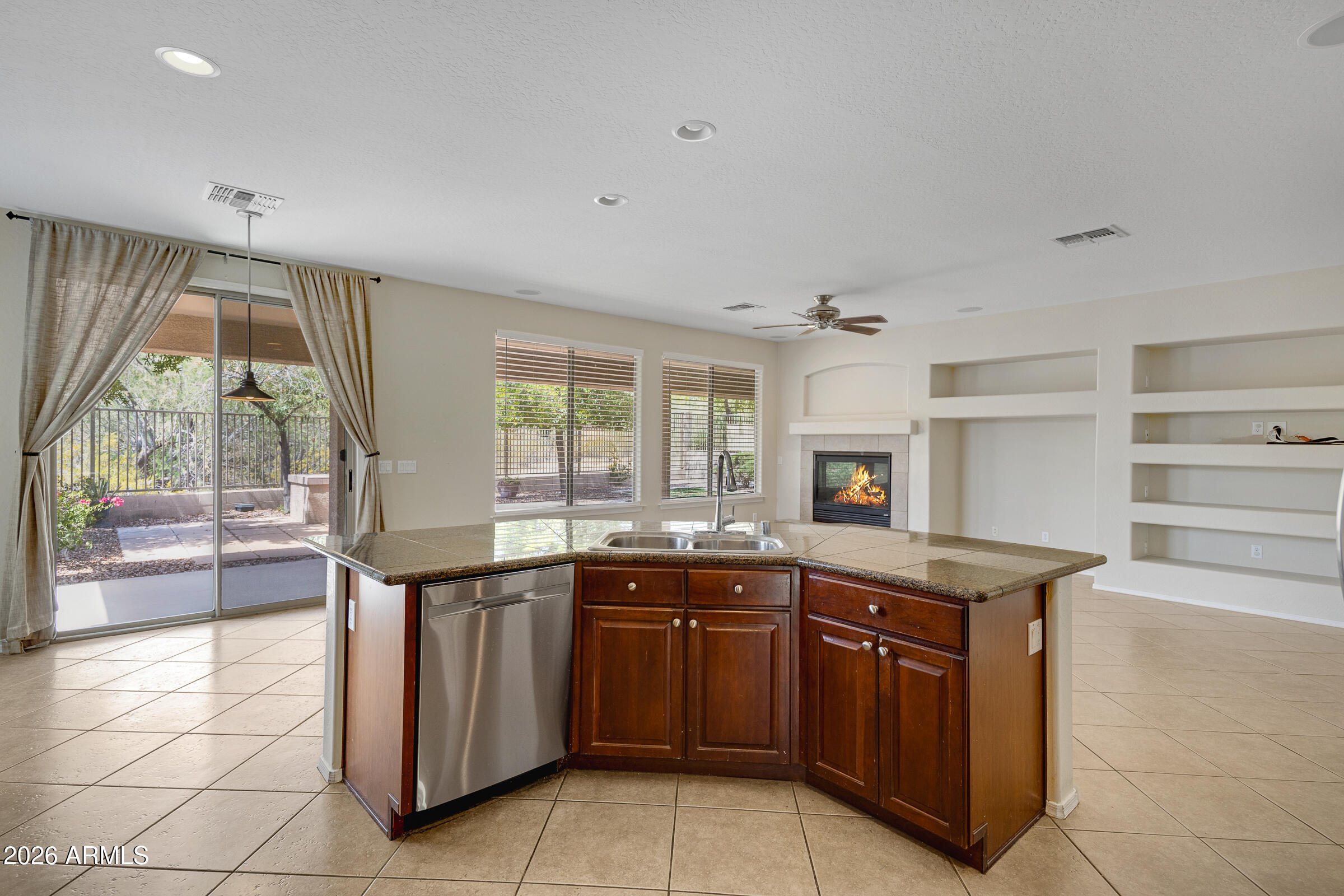 6417 West Gambit Trail Phoenix, AZ 85083 - Photo 19 of 44 6417 W Gambit Trail-16