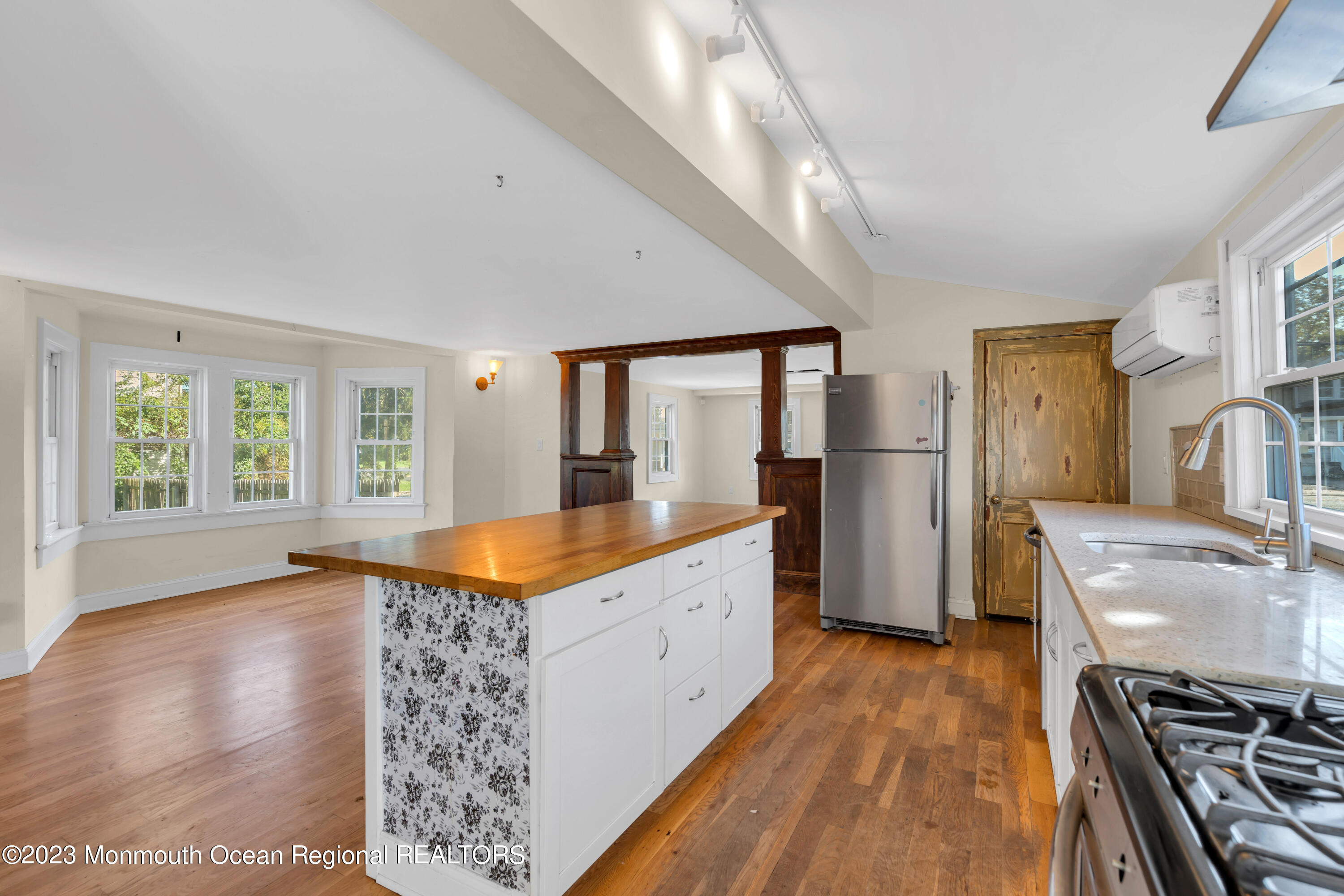 803 Ocean Road Point Pleasant, NJ 08742 - Photo 12 of 43 012_dsc01937