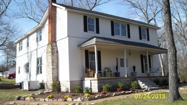 1435 East Grinders Switch Road Centerville, TN 37033 - Photo 3 of 20 This Home has all the space your Family would need. 2 Bedrooms down and 2 Bedrooms up. All updated. You will love this Home !