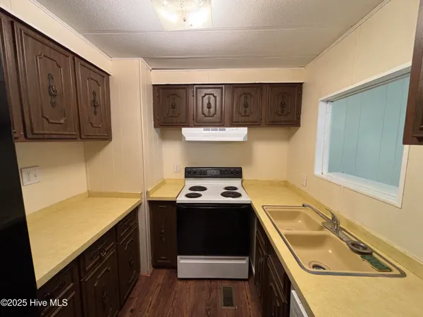 $1,300 | 2474 Quewhiffle Road, Aberdeen, NC 28315