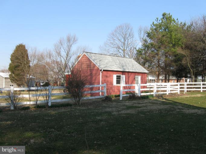3001 Damascus Road Brookeville, MD 20833 - Photo 18 of 19 Exterior (Rear)