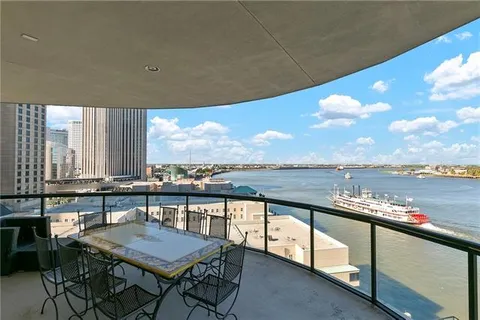 $2,375,000 | 600 Port Of New Orleans Place, Unit 6F, New Orleans, LA 70130