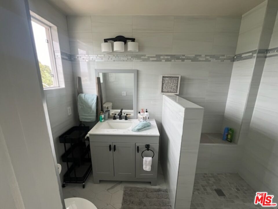 6400 Pacific Avenue, Unit 304 Playa del Rey, CA 90293 - Photo 12 of 56