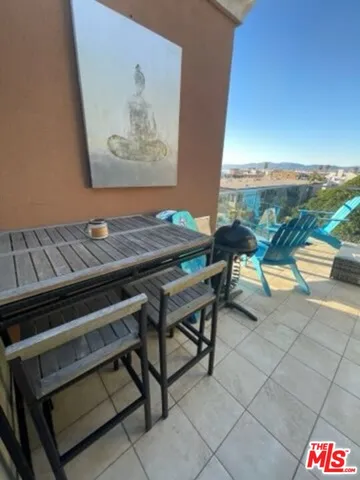 $6,900 | 6400 Pacific Avenue, Unit 304, Playa del Rey, CA 90293