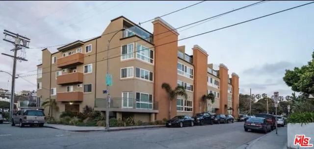 $6,900 | 6400 Pacific Avenue, Unit 304, Playa del Rey, CA 90293