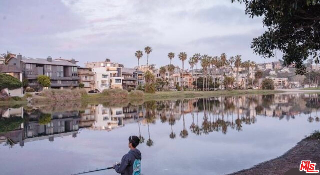 6400 Pacific Avenue, Unit 304 Playa del Rey, CA 90293 - Photo 24 of 56