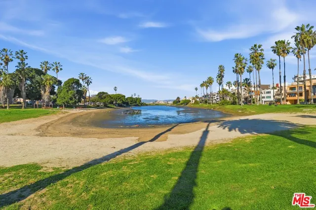 $6,900 | 6400 Pacific Avenue, Unit 304, Playa del Rey, CA 90293