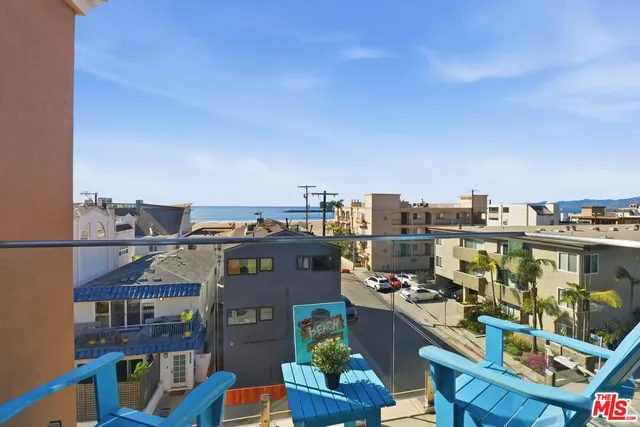 $6,900 | 6400 Pacific Avenue, Unit 304, Playa del Rey, CA 90293