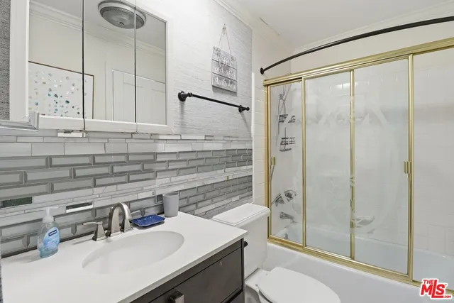 $6,900 | 6400 Pacific Avenue, Unit 304, Playa del Rey, CA 90293