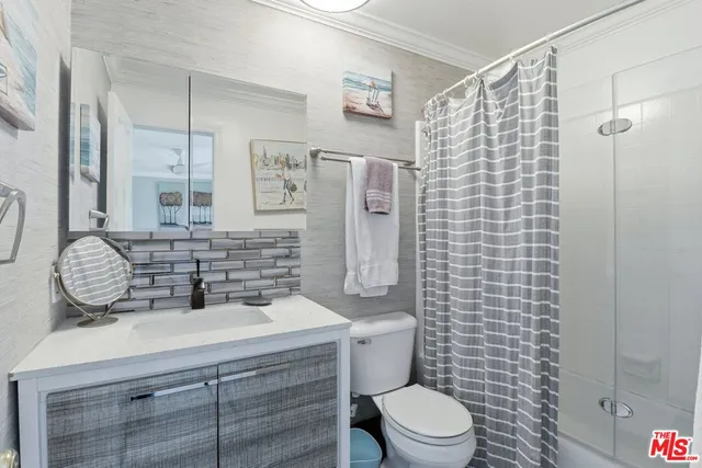 $6,900 | 6400 Pacific Avenue, Unit 304, Playa del Rey, CA 90293