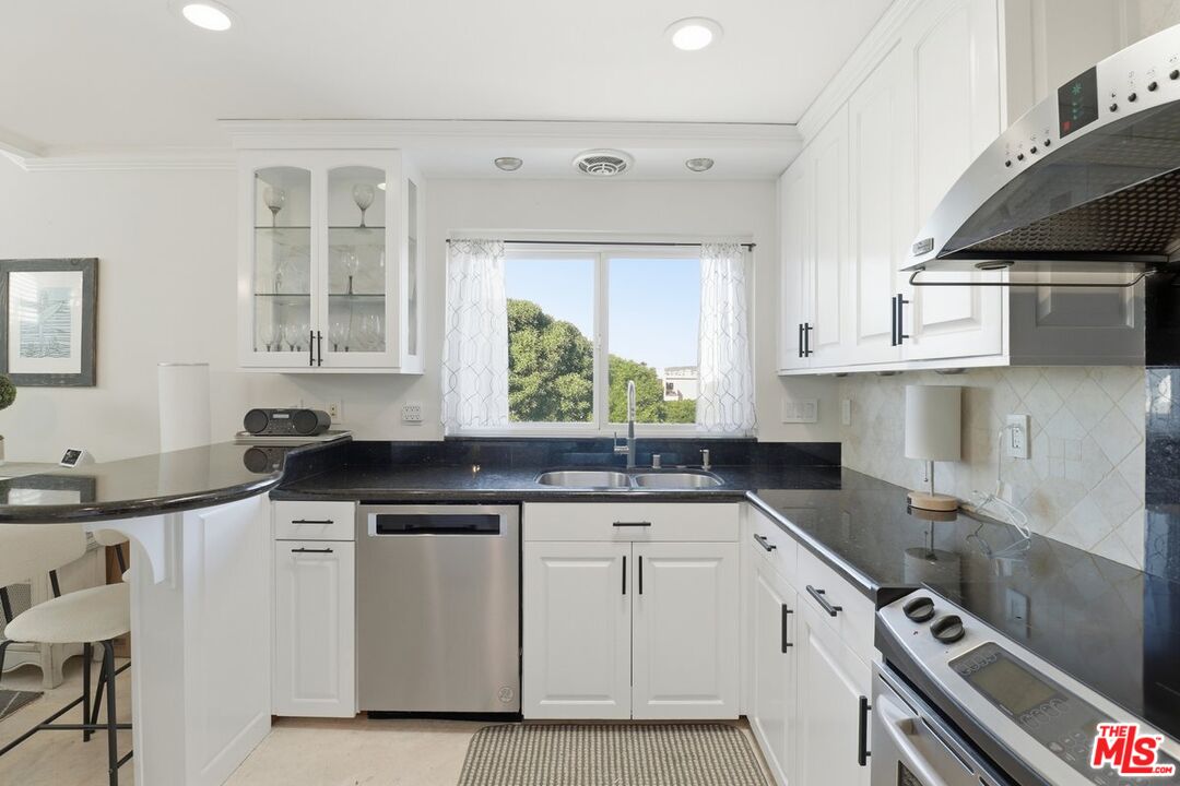 6400 Pacific Avenue, Unit 304 Playa del Rey, CA 90293 - Photo 47 of 56