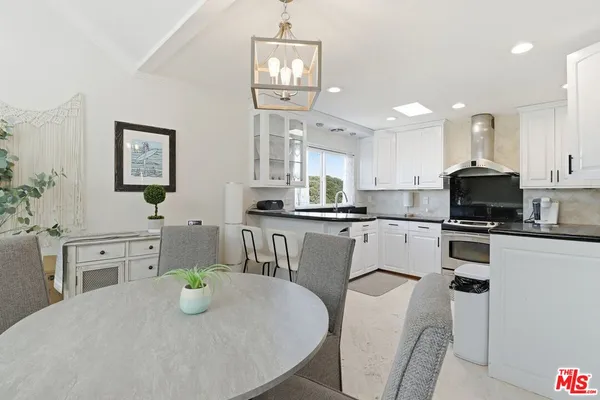 $6,500 | 6400 Pacific Avenue, Unit 304, Playa del Rey, CA 90293