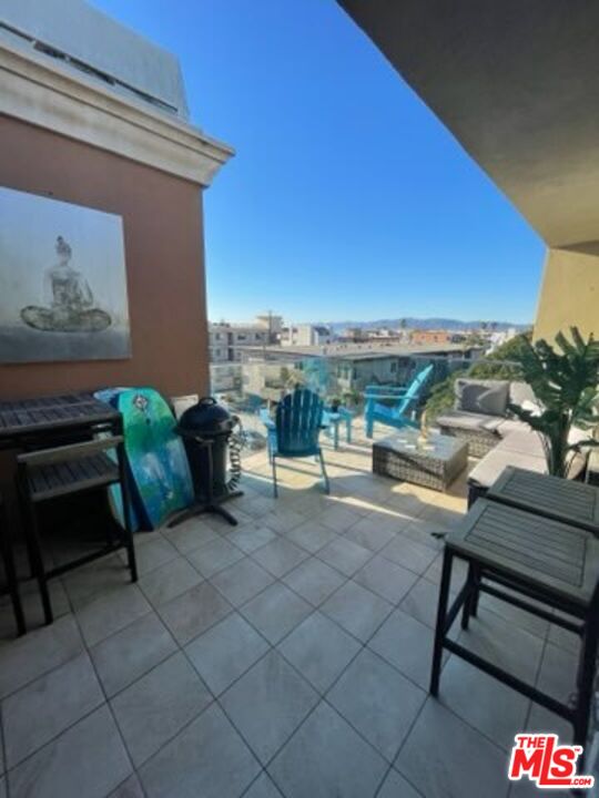 6400 Pacific Avenue, Unit 304 Playa del Rey, CA 90293 - Photo 5 of 56