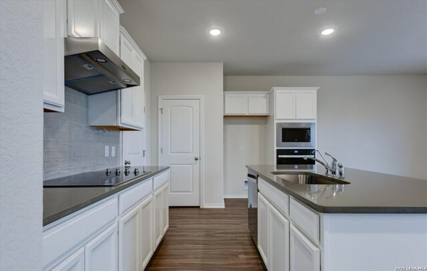 2553 Windle Lane Seguin, TX 78155 - Photo 5 of 30