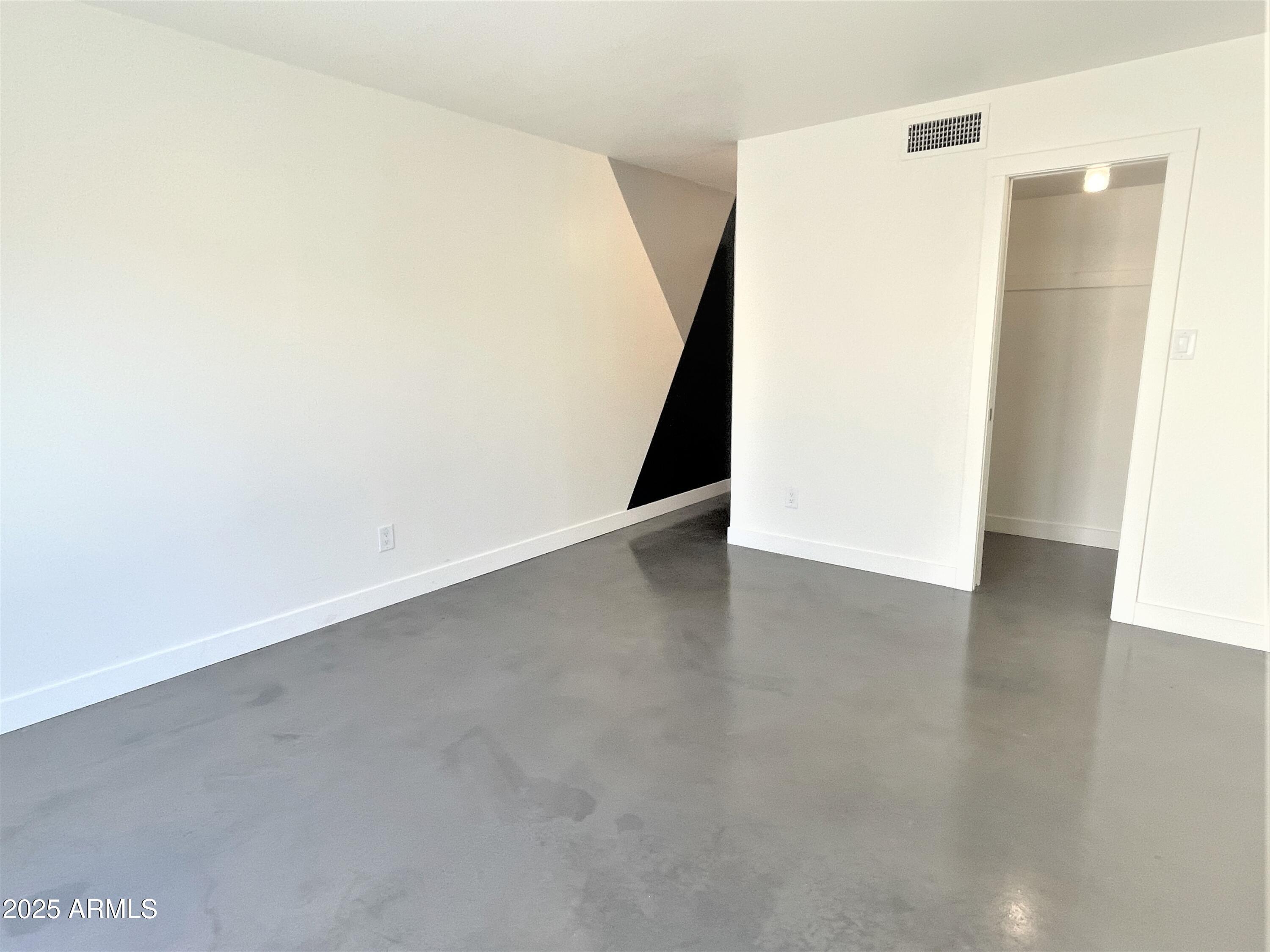 8 West Griswold Road Phoenix, AZ 85021 - Photo 9 of 22 wooden floor in a room