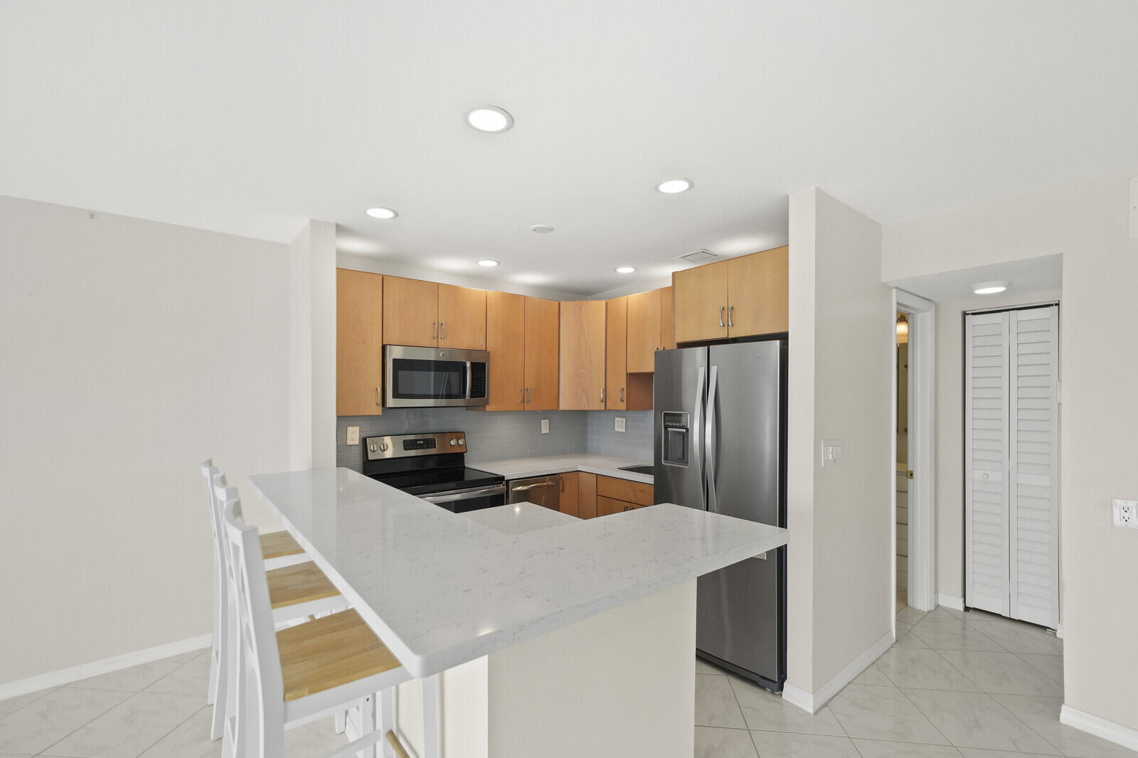 400 Wilma Circle, Unit 207 Riviera Beach, FL 33404 - Photo 8 of 26 8