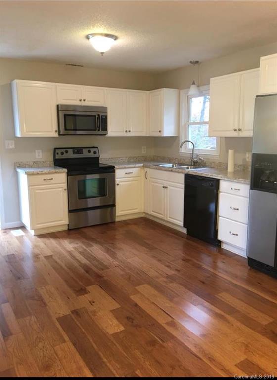 478 Mc Kinney Road Marion, NC 28752 - Photo 1 of 16 Gallery Image 1