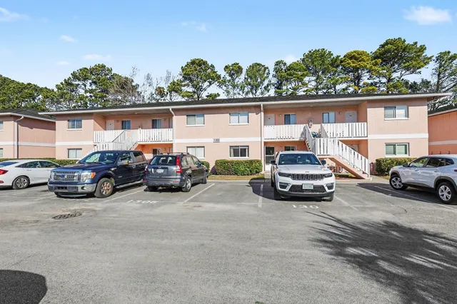 $164,900 | 1101 2nd Avenue North, Unit 1305, Surfside Beach, SC 29575