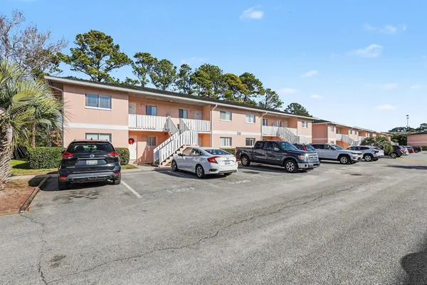 $164,900 | 1101 2nd Avenue North, Unit 1305, Surfside Beach, SC 29575