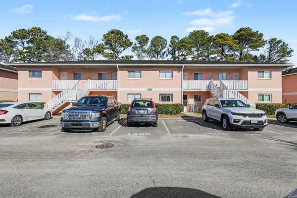 $164,900 | 1101 2nd Avenue North, Unit 1305, Surfside Beach, SC 29575
