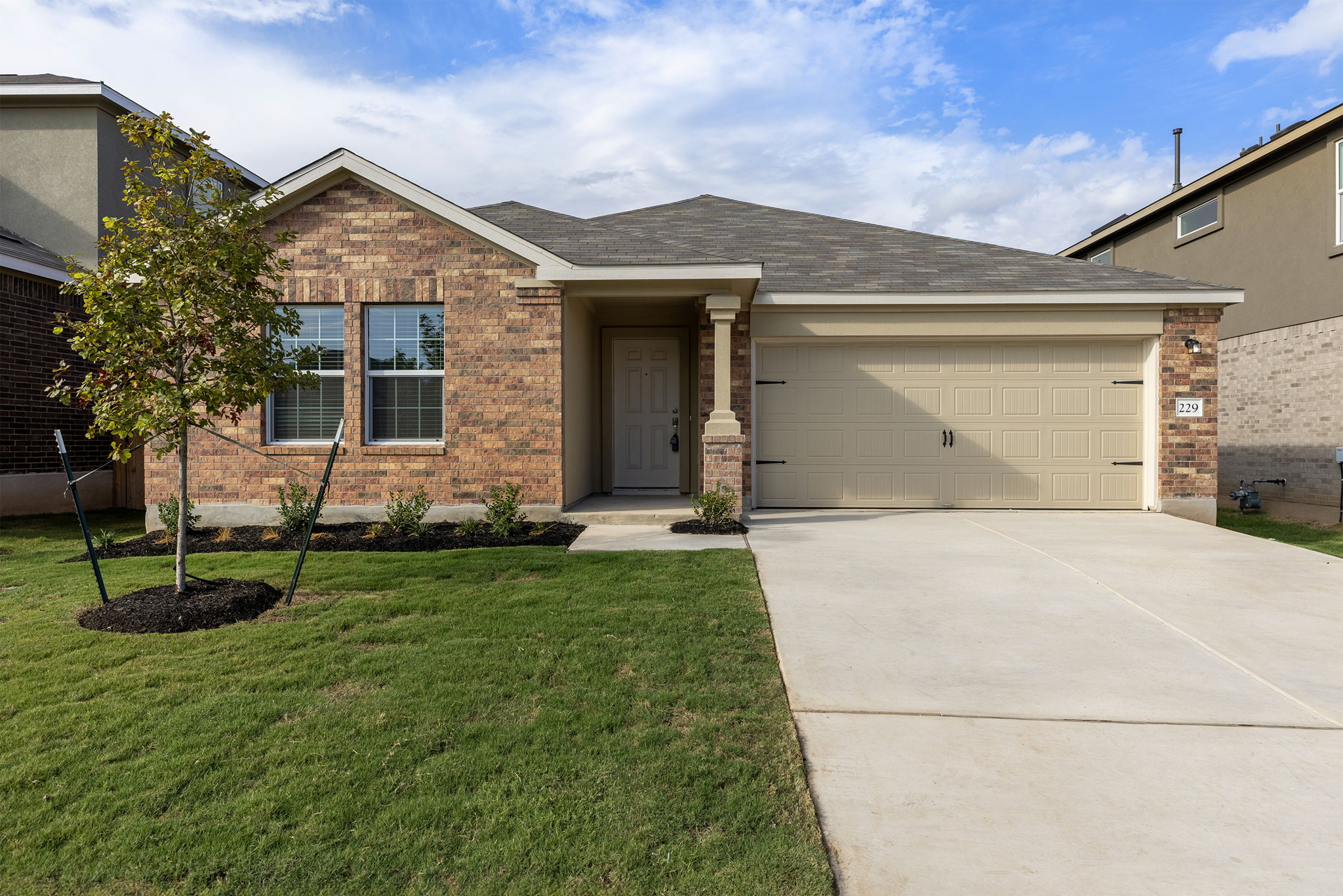 229 Hummingbird Flight Drive Georgetown, TX 78628 - Photo 2 of 26